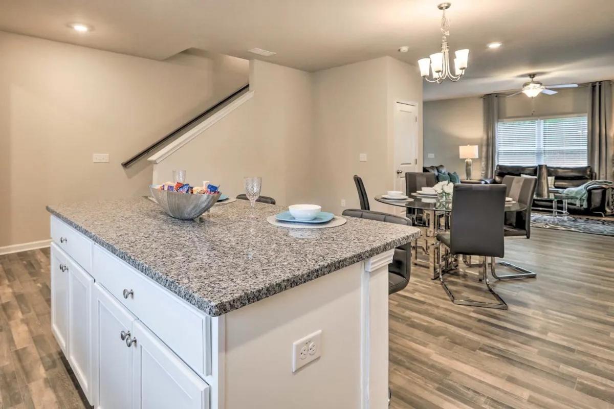 Modern 3Br Townhome 10 Mins To Downtown Atl Atlanta Exterior photo