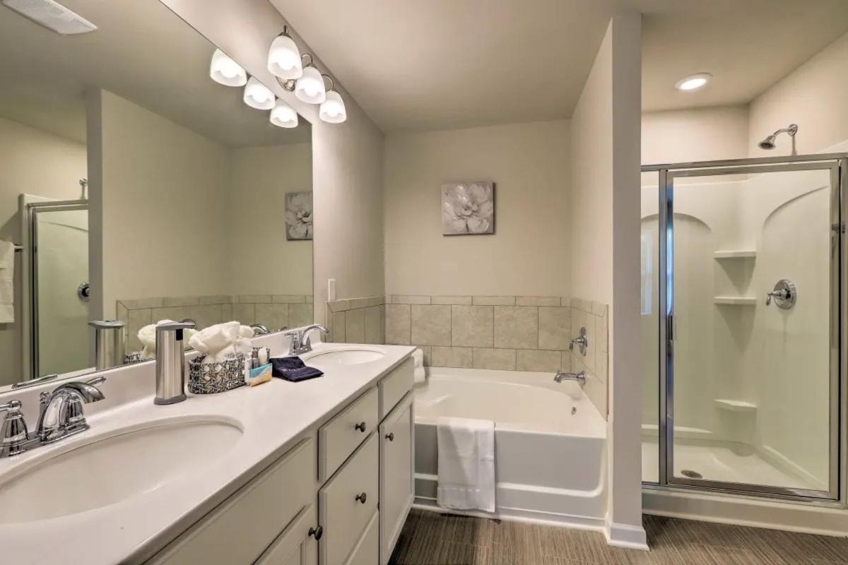 Modern 3Br Townhome 10 Mins To Downtown Atl Atlanta Exterior photo